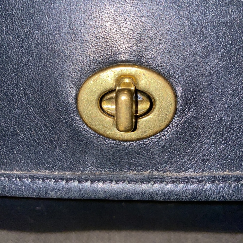 Vintage Coach ‘City Bag’ - Picture 2 of 9